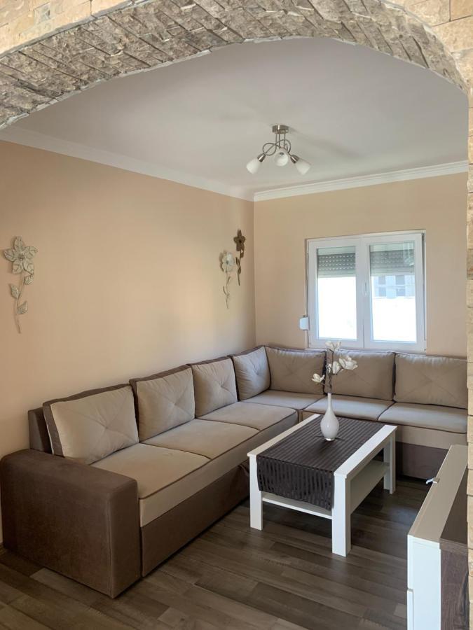 Apartments Neira Near Dubrovnik Ivanica Exteriör bild
