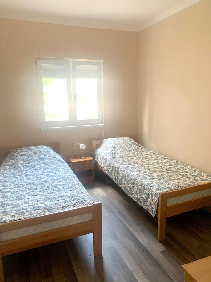 Apartments Neira Near Dubrovnik Ivanica Exteriör bild